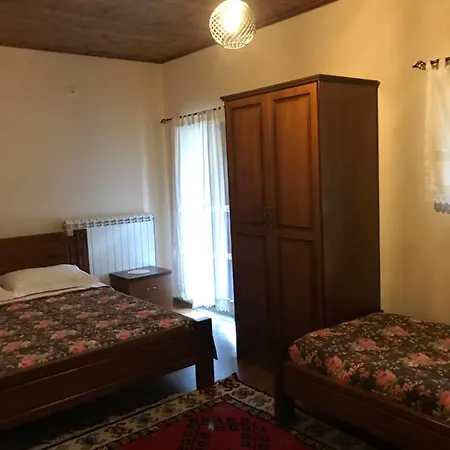 Bujtina Hader Xhebro Hostel Tepelene