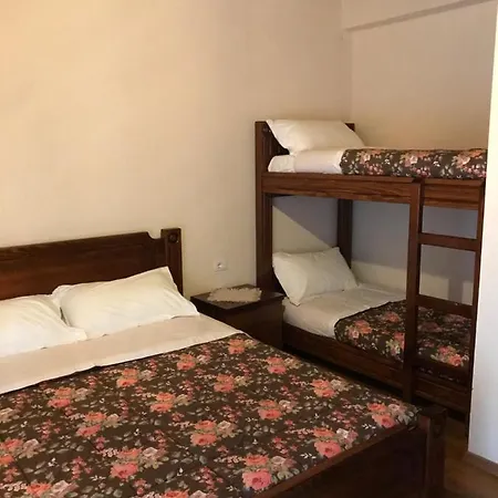 Hostel Bujtina Hader Xhebro Tepelene