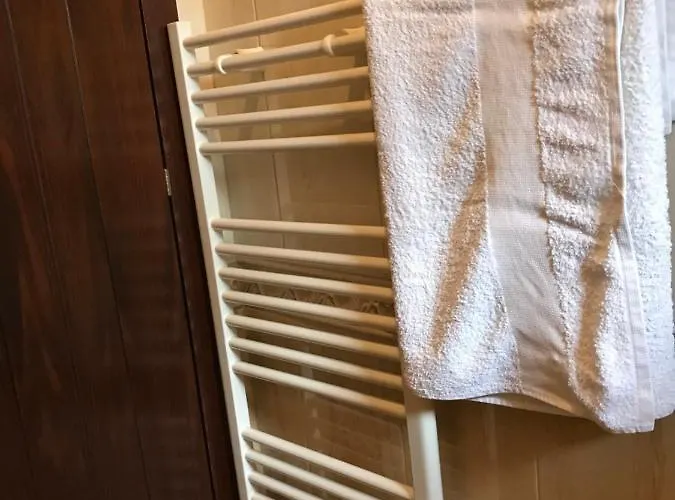 Bujtina Hader Xhebro Ostello *