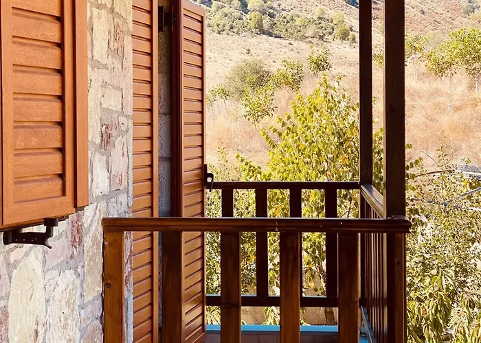 Bujtina Hader Xhebro *