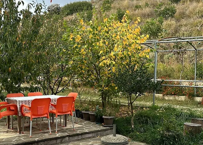 Bujtina Hader Xhebro * Tepelene