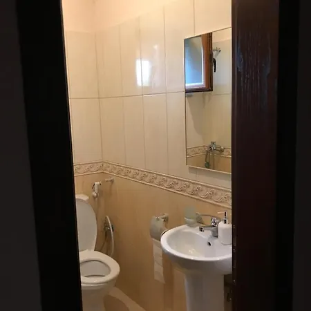 بيت شباب Bujtina Hader Xhebro