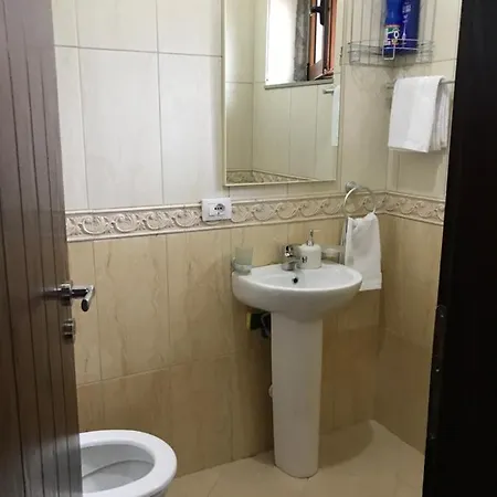 Bujtina Hader Xhebro * Τεπελένι