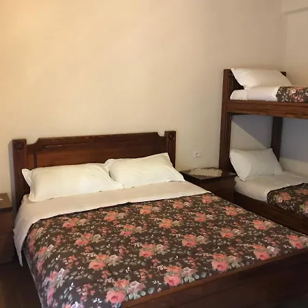 Bujtina Hader Xhebro بيت شباب