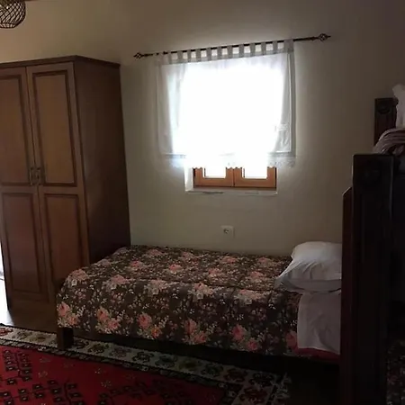 Bujtina Hader Xhebro بيت شباب Tepelene