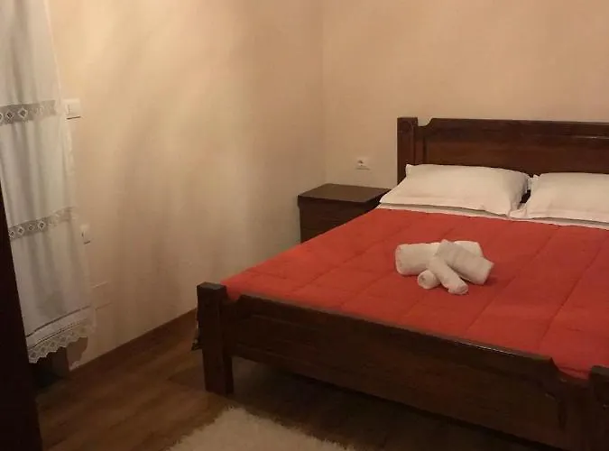 Auberge de jeunesse Bujtina Hader Xhebro Tepelene