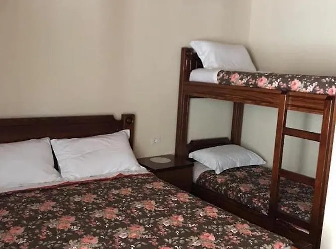 Bujtina Hader Xhebro Auberge de jeunesse Tepelene